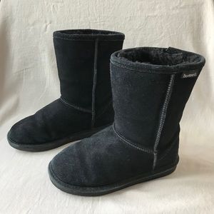 Bearpaw Elle Short Black Suede Boot Size 6